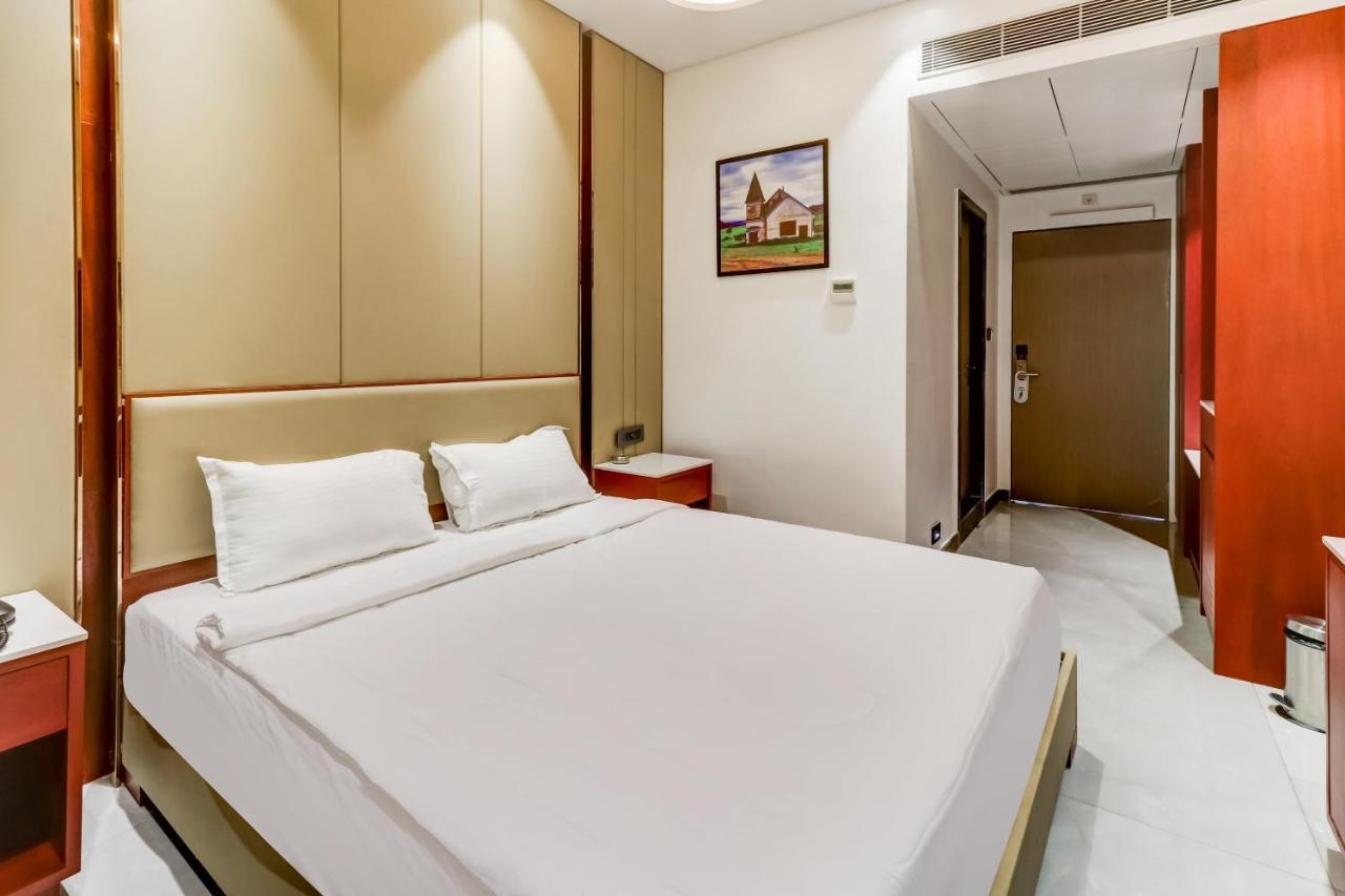 Oyo Townhouse 785 Sree Vinayaka Grand Hotel Anantapur Kültér fotó