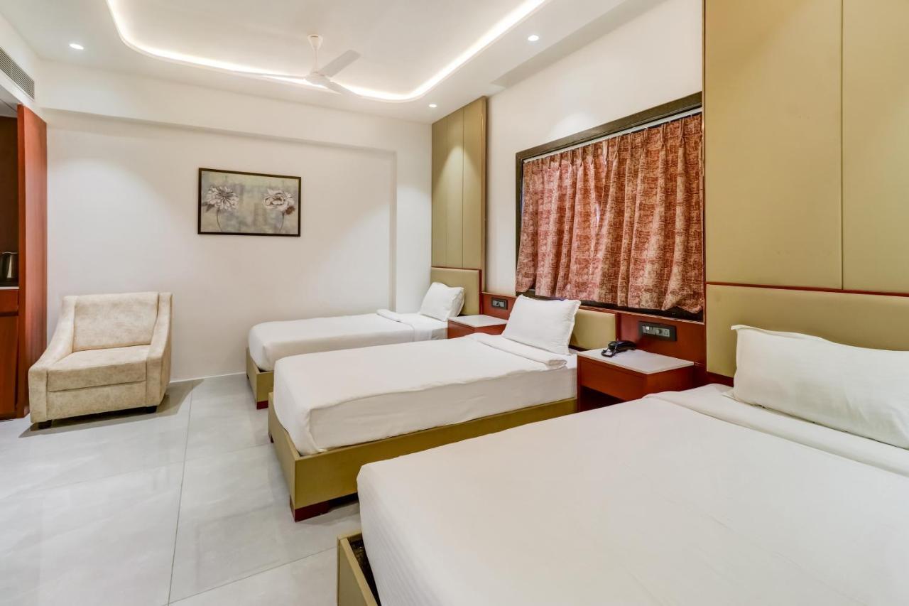 Oyo Townhouse 785 Sree Vinayaka Grand Hotel Anantapur Kültér fotó