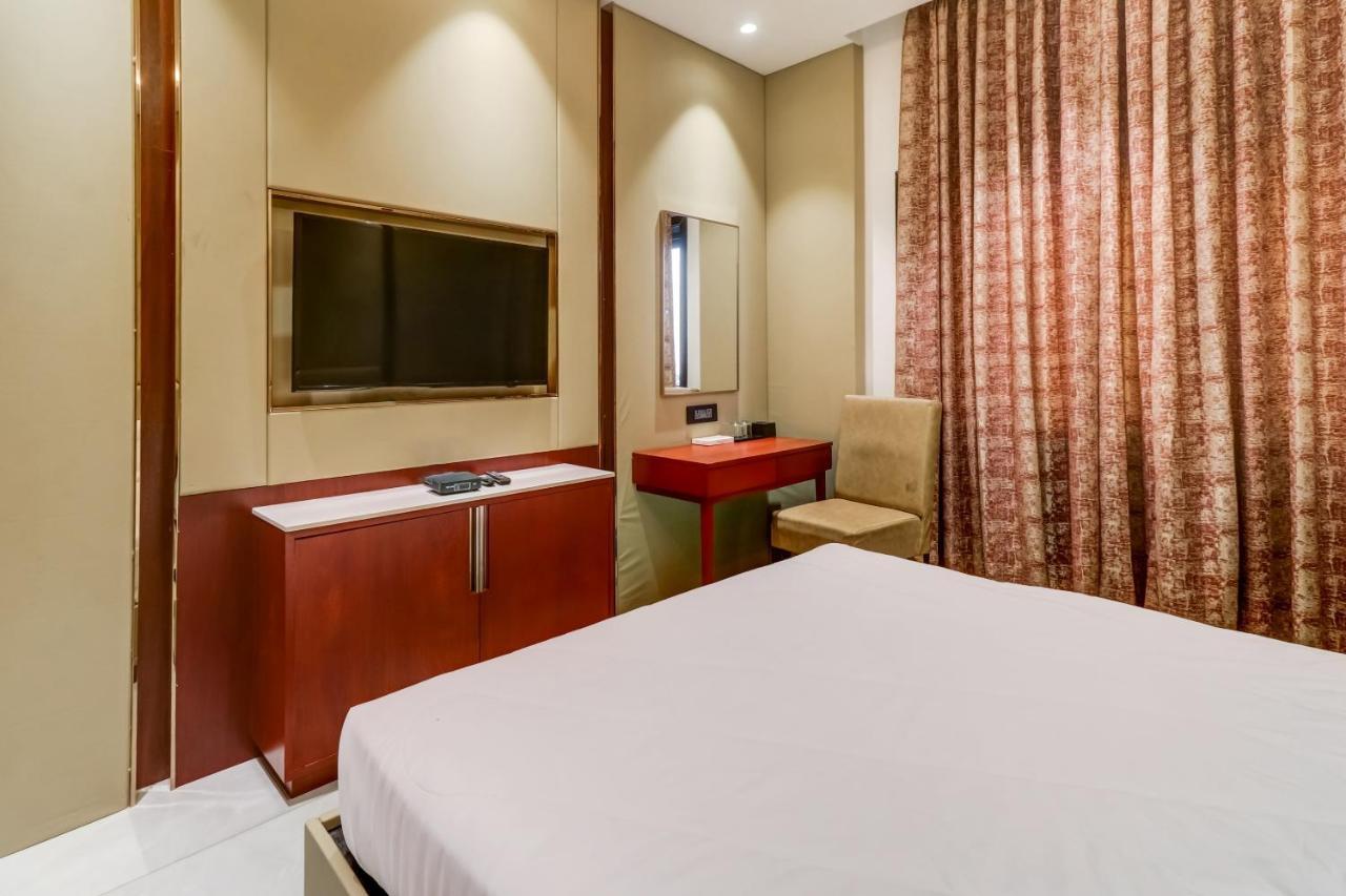 Oyo Townhouse 785 Sree Vinayaka Grand Hotel Anantapur Kültér fotó