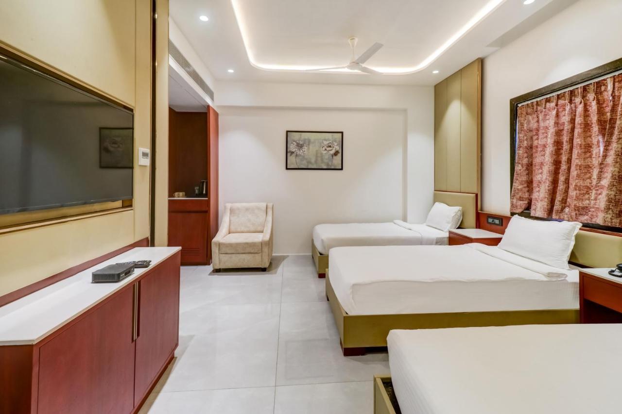 Oyo Townhouse 785 Sree Vinayaka Grand Hotel Anantapur Kültér fotó