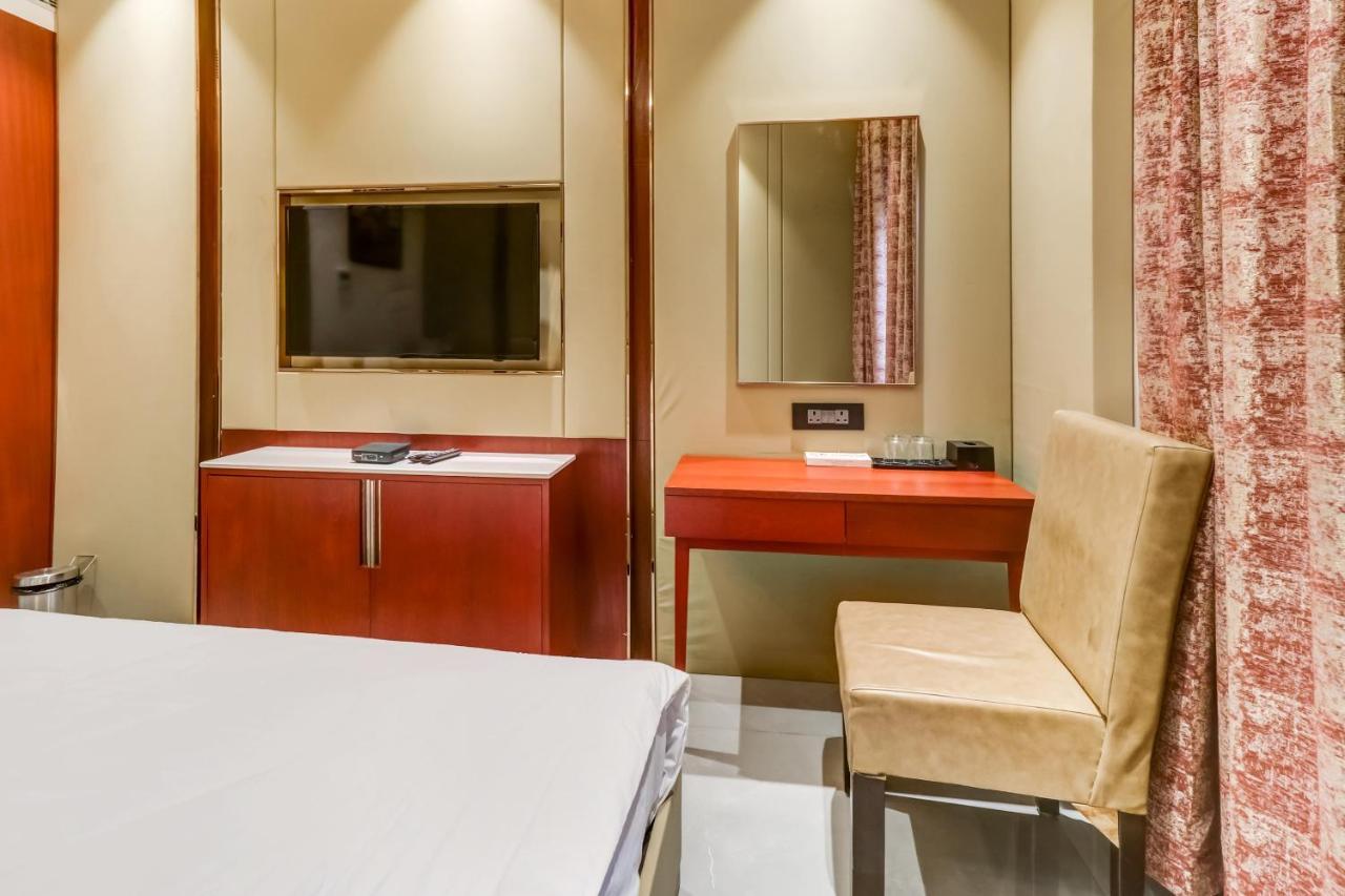 Oyo Townhouse 785 Sree Vinayaka Grand Hotel Anantapur Kültér fotó